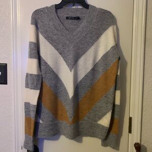 Doe & Rae Gray Knit Sweater